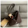 Bolso Tote Versátil de Moda Transfronterizo para Principios de Otoño Cold Brew para Mujer Textura Retro Bolso de Axila Bolso de Hombro Cruzado