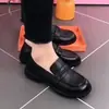 Sapatos de sola macia para mulheres, antiderrapantes, casuais, sapatos pequenos de couro, slip-on, mocassins de preguiçoso para mulheres, versáteis, sapatos confortáveis para mulheres