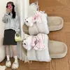 Chanclas de dedo de tacón bajo Rad con suela gruesa, de moda, bonitas, 2026, de felpa para otoño e invierno, versátiles, de dibujos animados, estilo coreano