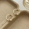 Aretes de Nudo de Cuerda Dorada para Mujer, Diseño de Nicho de Lujo Ligero, Temperamento Único de Gama Alta, Pinzas para Orejas Únicas, Accesorios para Orejas, Nuevo Estilo Caliente 2026