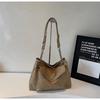 Bolsa de Grande Capacidade Feminina 2025 Nova Tendência Moda Bolsa Tote com Corrente Bolsa Transversal Bolsa de Couro Wax Oil para o Dia a Dia