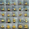 Colgante de Latón Chapado en Oro para Mujer con Diseño de Color Dorado Único por Dentro y por Fuera, Presentando un Colgante de Flor Ángel en Forma de Corazón con un Diseño de Pez Dorado y Gota de Agua