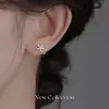 Pendientes de botón de flor de aguja de plata de ley S999 para mujer Cuidado de perforaciones en la oreja Pendientes con cierre de rosca para dormir (No es necesario quitar) 2026 Joyería Elegante de Alta Calidad para Orejas
