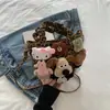 Bolsa de pelúcia de cachorrinho de desenho animado para mulheres, nova bolsa tote estampada de leopardo da moda 2026, bolsa transversal de lona estilosa e única