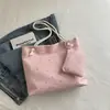 Nova Bolsa de Ombro da Moda Primavera/Verão 2026 para Profissionais de Escritório, Bolsa Tote Estilosa e Moderna com Alto Valor Estético e Design Simples