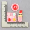 Labial Mac Pegamento Cremoso Decorativo Casa de Muñecas Miniatura Accesorios de Resina Cosméticos Accesorios para Funda de Teléfono Móvil Mayoreo