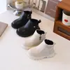 Botas de cuero para niños, nuevos modelos de primavera y otoño, botas lisas y clásicas de color sólido para niños pequeños, modernas botas estilo coreano Martin para niñas pequeñas