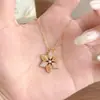 Pingente de Floco de Neve Novo da Moda Mais Vendido com Cravação Completa de Diamantes, Design Exquisito e Estiloso, Super Brilhante, Luxo Leve, Corrente de Clavícula de Alta Qualidade