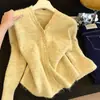 Suéter de tricô gola V suave estilo Chanel de manga comprida Outono/Inverno plus size feminino roupa para gordinhas MM cardigã solto emagrecedor top