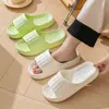 Pantuflas de hotel para hombre para el verano de 2025, nuevas sandalias cómodas antideslizantes para interiores, de baño y ducha para mujer