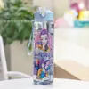 Amazon K-Pop Cazadora Chica Grupo Lindo Vaso de Agua de Paja Estudiante Rebotante Dibujos Animados Deportivo con Correa