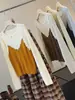 Suéter de Punto con Retazos de Encaje Estilo Coreano Otoño 2026 para Mujer, Capa Interior Adelgazante, Top Falso de Dos Piezas