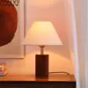 [Transfronterizo] Lámpara de mesa de cerámica estilo chino para dormitorio y sala de estar con pantalla de tela, pantalla de lámpara vintage para sala de té, decoración de mesita de noche estilo antiguo