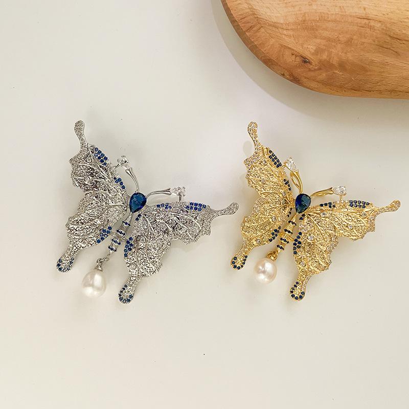 蝴蝶高档胸针女14k注金复古轻奢微镶锆石天然淡水珍珠气质胸花冬