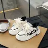 Sapatos Infantis Estilo Coreano para Meninas Desenho Animado Estudante Diário Versátil Tênis de Lona Crianças de Tamanho Médio e Grande Meninos 2026 Primavera e Outono Novos Sapatos Casuais