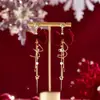 Pendientes de árbol de Navidad con nieve pendientes de copo de nieve dulces y lindos Navidad 2025 Año Nuevo pendientes rojos otoño e invierno para regalar a novias
