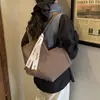 Bolsas Transfronteiriças para Mulheres 2025 Inverno Novo Estilo Coreano Nicho Simples Cor Contrastante Bolsa de Ombro Grande Capacidade Bolsa Tote para o Dia a Dia