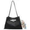 2026 Bolso de Hombro Cruzado Versátil de Moda, Bolso de Mano de Nicho, Bolso Tote de Gran Capacidad con Patrón de Lichi, Bolso Cubo
