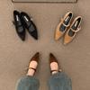 Sapatos Mary Jane de Camada Única Femininos 2024 Novo Combina com Tudo Boca Rasa Moda Sola Reta Combinando Saia Bico Fino Camurça Macio Macio Sapatos de Camada Única