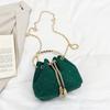 Bolso pequeño para mujer, nueva moda 2024, con textura, cadena, estilo cubo, moderno, estilo occidental, con diamantes, bandolera portátil.