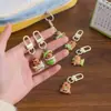 Lindo Llavero Colgante de Capibara Accesorios de Resina Colgante Hecho a Mano DIY Colgante para Bolso de Estudiante Llavero