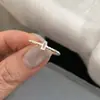 Anillo Pequeño de Encaje Fresco de Plata de Ley S925 para Mujer, Lujo Ligero Nicho de Gama Alta Versátil Apilable Anillo para Dedo Índice Nuevo Accesorio para Mano
