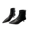 2025 Novas Botas de Cano Curto Elegantes Estilo Francês com Bico Fino para Outono e Inverno, Botas Femininas Slim Curtas Inspiradas em Chanel, Botas Martin