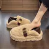 Lã de CordeiroNovos Sapatos de Inverno Femininos Estilo Francês com Solado Grosso Peludos e Fivela de Metal, Forrados com Lã, Quentes e Antiderrapantes de Algodão