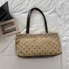 Bolsa de ombro de grande capacidade estilo coreano com bolinhas, nova coleção outono 2026, bolsa tote estilosa, perfeita para o trabalho e para o dia a dia, pode ser carregada sob o braço