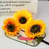Flor de Girasol Artificial de Pétalos Finos Cabeza de Flor Falsa Decoración de Girasol Estilo Tema Monet Pared de Registro Foto