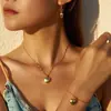 Accesorios Europeos y Americanos Transfronterizos para el Día de San Valentín, Cadena de Collar con Corazón y Labios de Moda, Aretes Simples y Versátiles, Juego de Joyería de Pulsera