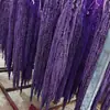 Flores eternas, incluyendo la variedad "Mi Rou Li Si", flores de tallo largo "Lágrimas de Amante" y flores secas, están disponibles para venta al por mayor. Se pueden personalizar para decoraciones de hotel, bodas y estudios fotográficos