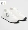 En Stock 2025 Moda Triángulo Micro-Logo Suela Gruesa Aumentador de Altura Zapatos de Papá Punta Redonda Con Cordones Versátiles Zapatillas Casuales