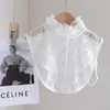 Nuevo Cuello Falso de Encaje para Otoño e Invierno, Cuello Versátil de Capa Base, Camisa Blanca y Negra con Diseño Hueco, Cuello Falso para Mujer