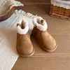 Botas de Nieve para Niñas Estilo Nuevo de Otoño Botas de Algodón Calientes Engrosadas con Felpa Botas Cortas para Niños Botas de Algodón Suaves Antideslizantes para Niños Medianos y Grandes