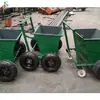 Máquina pequeña de lijado de césped artificial empujada a mano Máquina de lijado de arena para campo de fútbol Césped Máquina de lijado de césped Máquina de lijado de césped semi-automática de cuatro ruedas