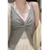 Diseño de encaje estilo francés, puro y seductor, top tipo camisola de cuello halter, dos piezas falsas, ajustable, espalda hermosa, cuello en V, sin mangas para mujer