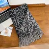 Bufanda de doble cara de cachemira sintética japonesa y coreana para otoño/invierno, amigable con la piel para mujer, engrosada para abrigar, chal de doble propósito, venta al por mayor desde el fabricante