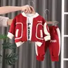 Ropa Nueva para Niños y Niñas, Conjunto Casual de Manga Larga con Letras y Borde Deshilachado, Conjunto Casual de Tres Piezas a la Moda
