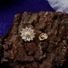 Nova Fivela Antiexposição de Margarida Pequena Broche Pequeno Estilo Coreano Decoração de Gola Alfinete de Fixação de Roupa Fofo Venda por Atacado