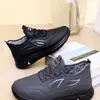 Zapatos casuales de algodón impermeables para hombre de invierno con forro de felpa engrosado, suela suave, antideslizantes, zapatos cálidos para padres de mediana edad y ancianos
