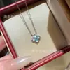 Atacado de fábrica de alta qualidade natural material perigoso natural jade água azul quatro- folha trevo pingente pequeno fresco s925 pingente de embutimento de prata