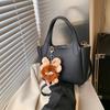 Corea del Sur Ins Moda Bolso de Cubo de Moda para Mujer 2025 Nuevo Estilo Simple Combinable Bolso de Hombro Cruzado de Alta Gama para Mujer