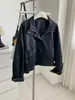 Jaqueta biker elegante e moderna em couro PU com gola alta para mulheres, novidade do outono de 2026, estilo workwear americano, jaqueta marrom com zíper