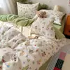 Conjunto de cama de algodão puro grau A para mães e bebês, com toque de nuvem, para dormir sem roupa, conjunto de capa de edredom e lençol de quatro peças com tema de desenho animado, ultra macio, conjunto de três peças para estudantes