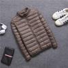 Jaqueta acolchoada leve de plumas e algodão nova para outono e inverno, jaqueta curta masculina fashion com gola alta, jaqueta acolchoada quente com capuz para meia-idade e idosos