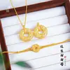Set de Joyería Étnica Chapado en Oro de Xinjiang con Pulsera de Brazalete con Colgante de Hebilla de Paz Tejida Incrustada de Diamantes Joyería de Rosquilla para Mujeres