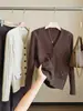Cardigan Feminino de Tricô com Patchwork de Camurça Estilo Coreano Outono Design Moderno Emagrecedor Versátil Tendência