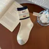 Calcetines dulces con bordado de oso estilo japonés para mujer, calcetines de encaje hasta la mitad de la pantorrilla estilo universitario, calcetines casuales versátiles y lindos de dibujos animados para mujer