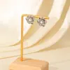 Pendientes de Flor de Zircón y Perla con Baño de Oro Real de 18 Quilates, Pendientes de Estilo Nicho de Lujo Ligero al por Mayor